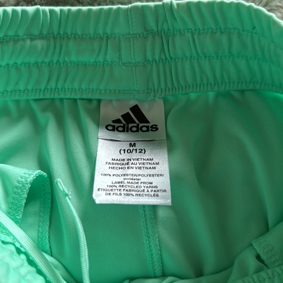 Boys adidas shorts size medium 10/12 - Picture 4 of 5